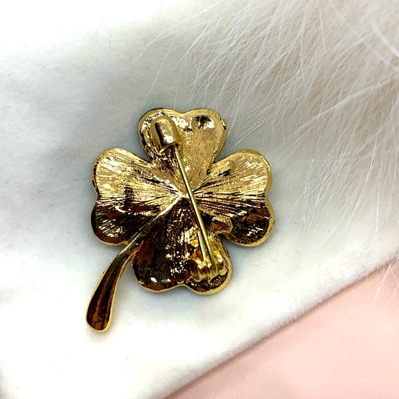 Green Clover Lucky Leaf St.Patrick Brooch - Picture 2 of 3